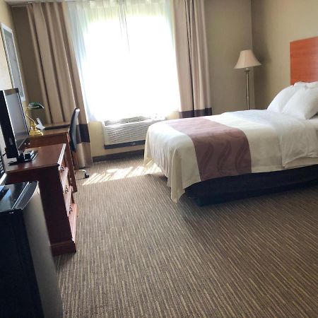 Quality Inn & Suites New Castle Ngoại thất bức ảnh
