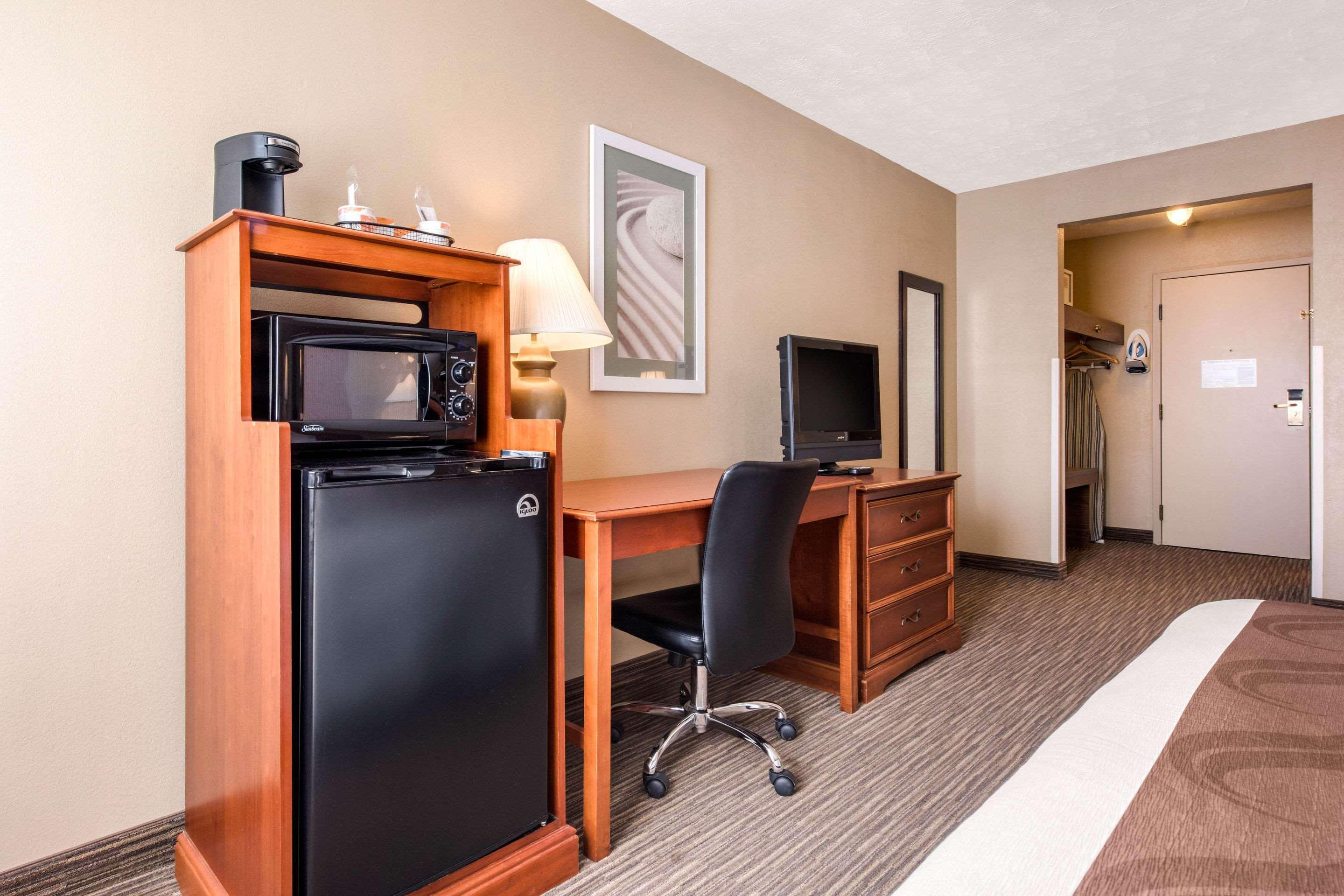 Quality Inn & Suites New Castle Ngoại thất bức ảnh