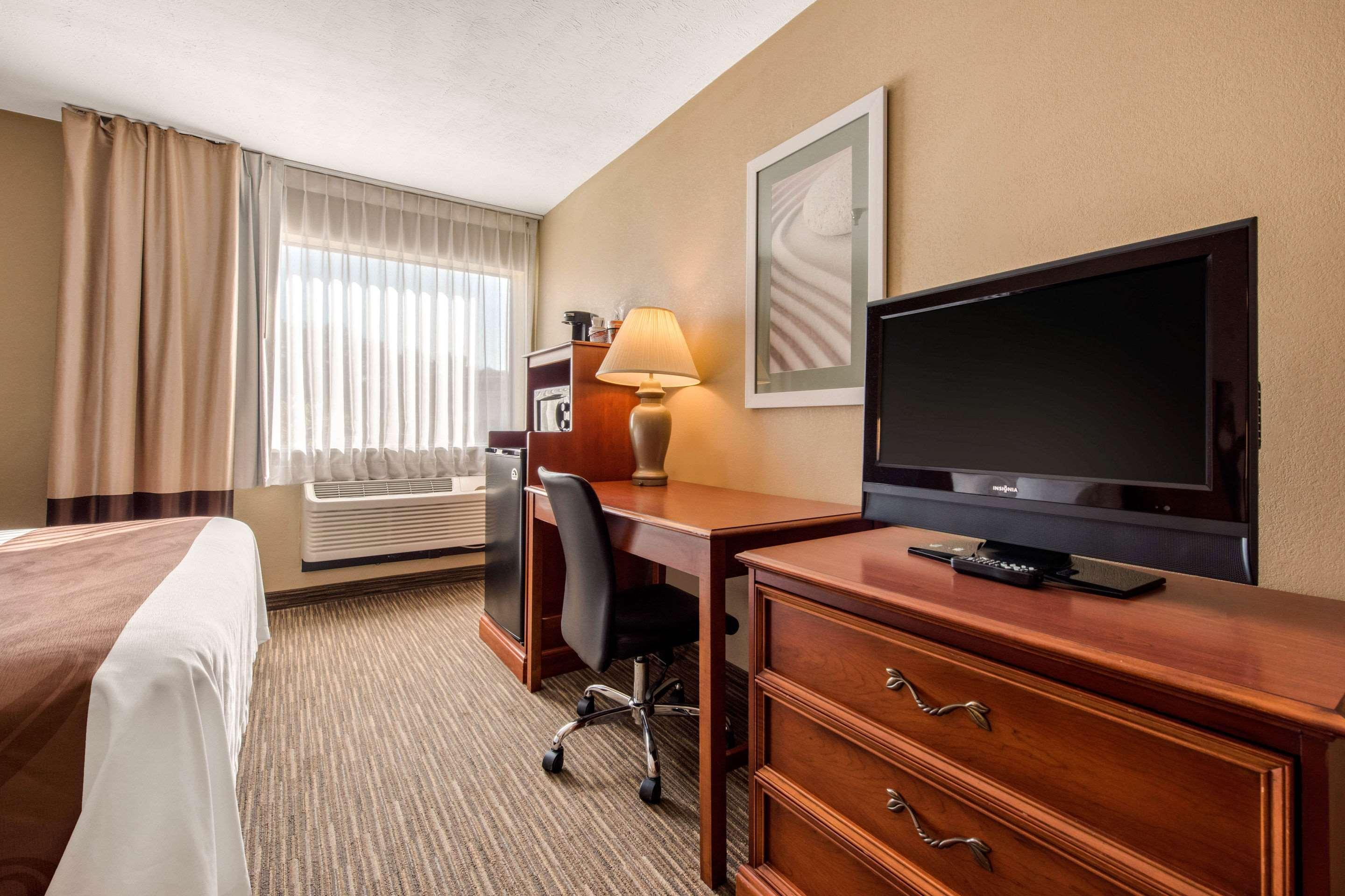 Quality Inn & Suites New Castle Ngoại thất bức ảnh