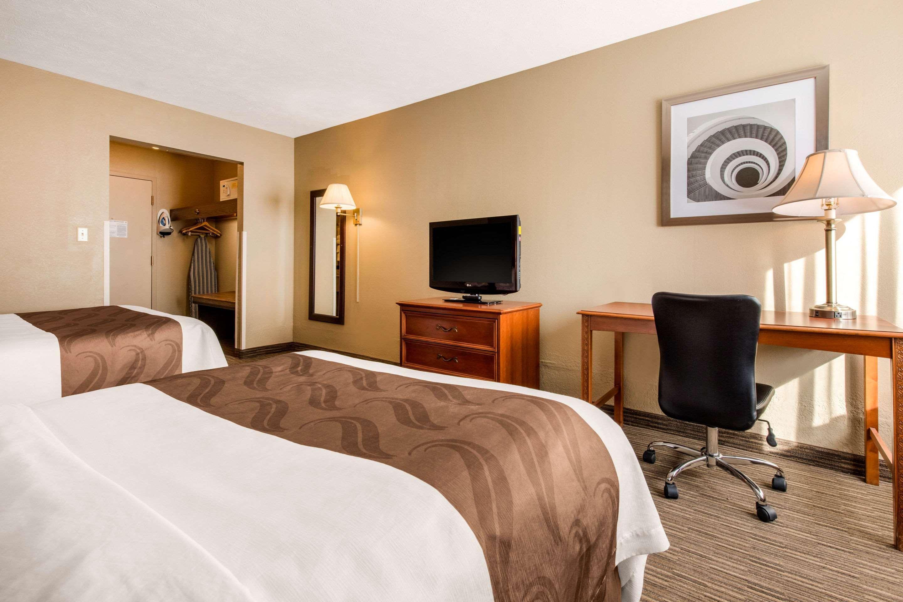 Quality Inn & Suites New Castle Ngoại thất bức ảnh