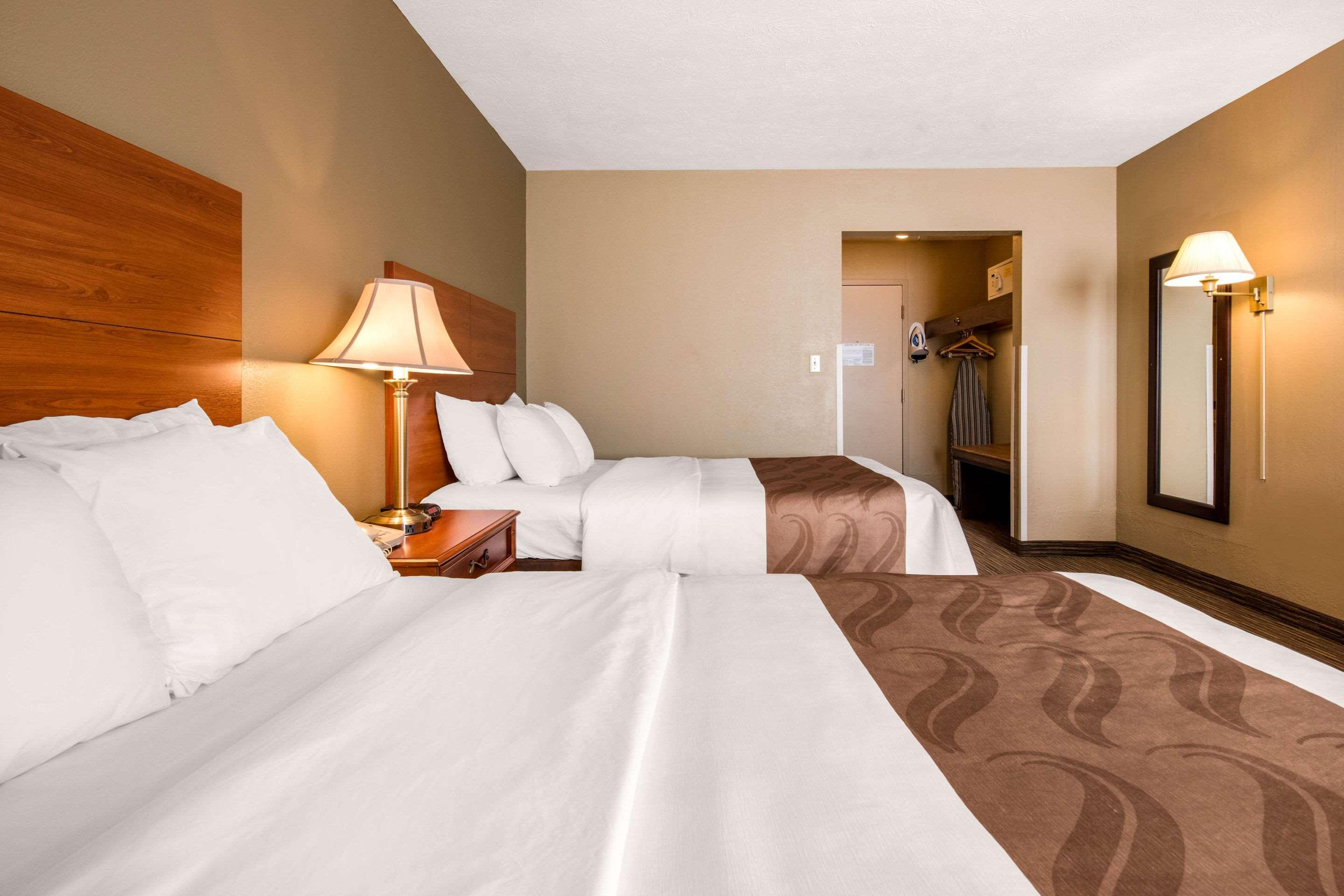 Quality Inn & Suites New Castle Ngoại thất bức ảnh