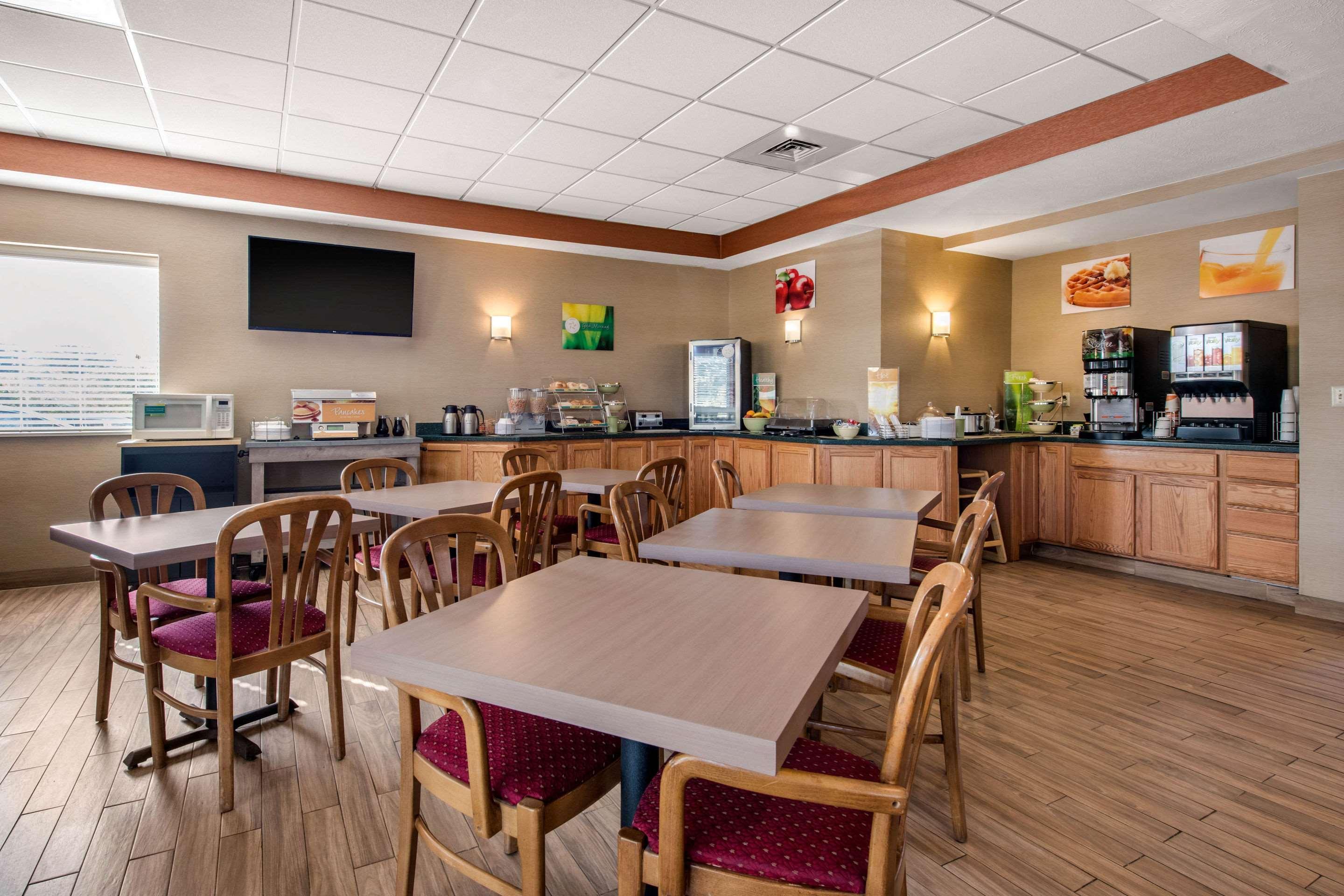 Quality Inn & Suites New Castle Ngoại thất bức ảnh
