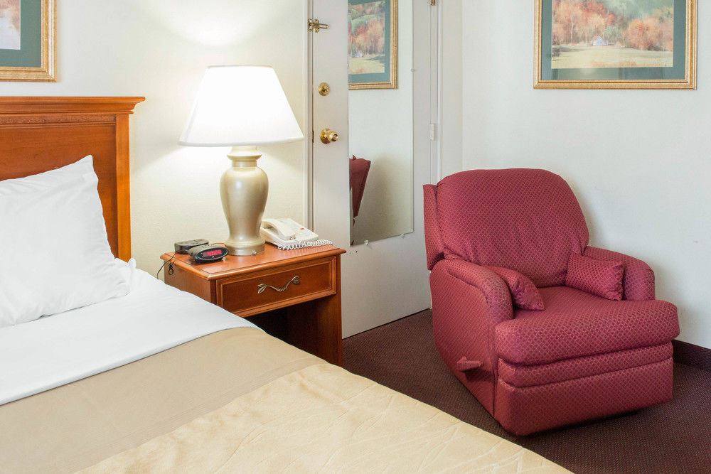 Quality Inn & Suites New Castle Ngoại thất bức ảnh