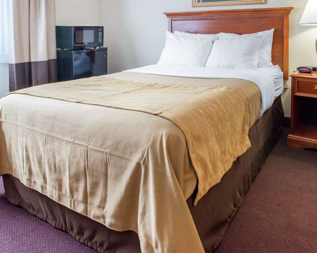 Quality Inn & Suites New Castle Phòng bức ảnh