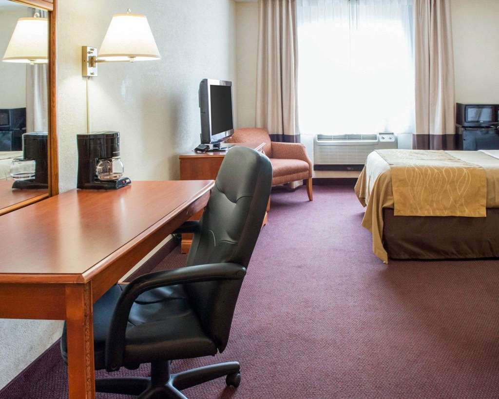 Quality Inn & Suites New Castle Phòng bức ảnh