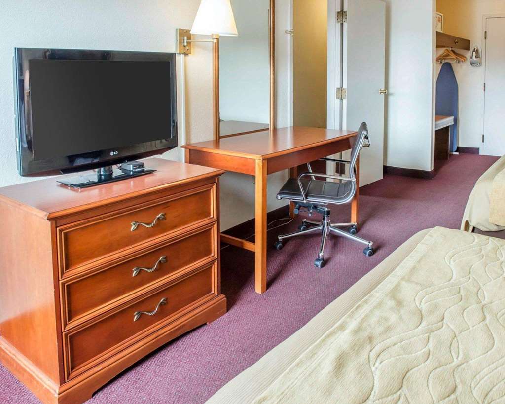 Quality Inn & Suites New Castle Phòng bức ảnh