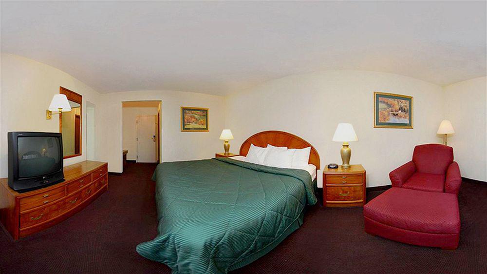 Quality Inn & Suites New Castle Ngoại thất bức ảnh